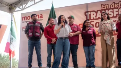 Reaparece Andrea Chávez con su bebé en acto público de Morena en Chihuahua