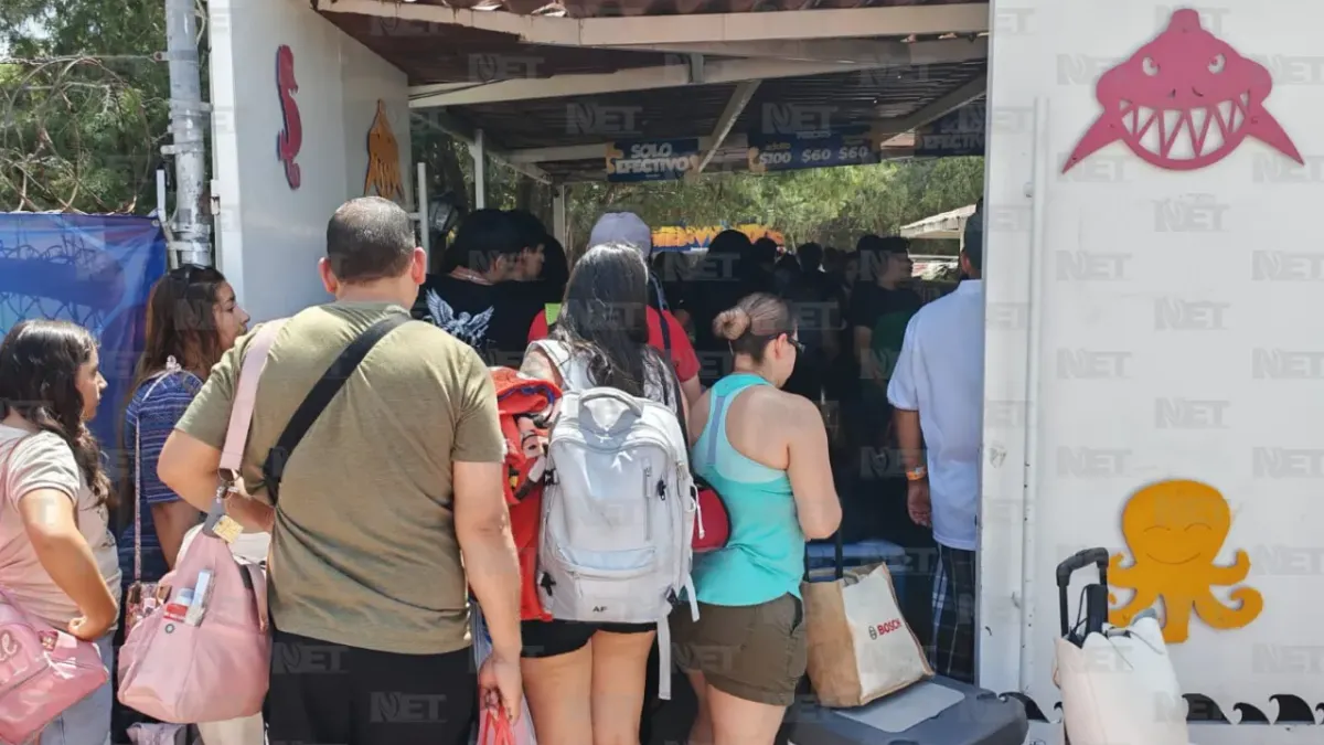 Acuden cientos de juarenses al Aqua DIF para refrescarse del calor