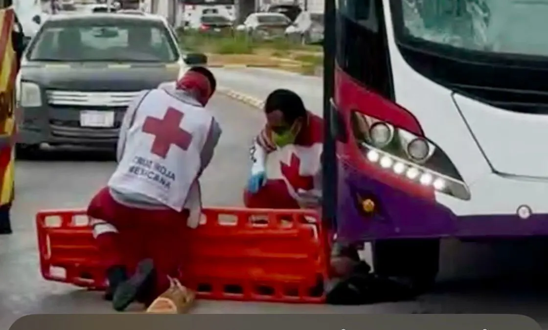 Muere peatón arrollado por JuárezBus en bulevar Zaragoza