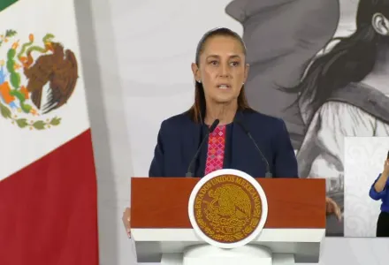 Pide Sheinbaum al embajador de EU respetar asuntos internos de México