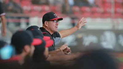 Se va de Indios 'El Pistolero' González, manager del campeonato 2025