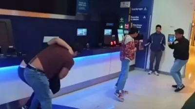 Estalla pelea campal en cine de Galerías tras función de Spider-Man