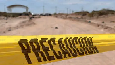 Localizan cadáver envuelto en cobijas en carretera Juárez Porvenir