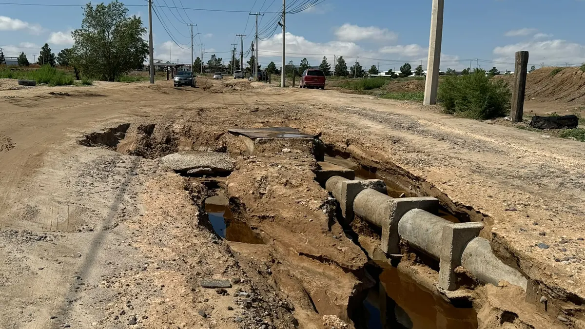 Lluvias dejan calles de terracería intransitables en El Sauzal