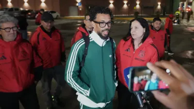 Llega Vozinha a Chile para unirse a Colo Colo tras semanas de espera