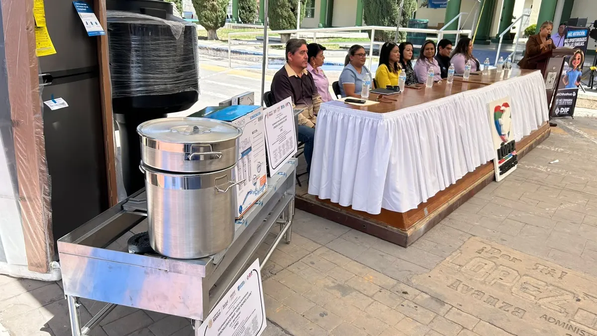 Mejora DIF Estatal comedores escolares en tres municipios