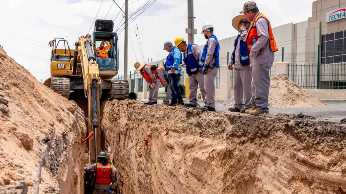 Inicia JMAS desvíos de drenaje para nuevo puente en Las Torres