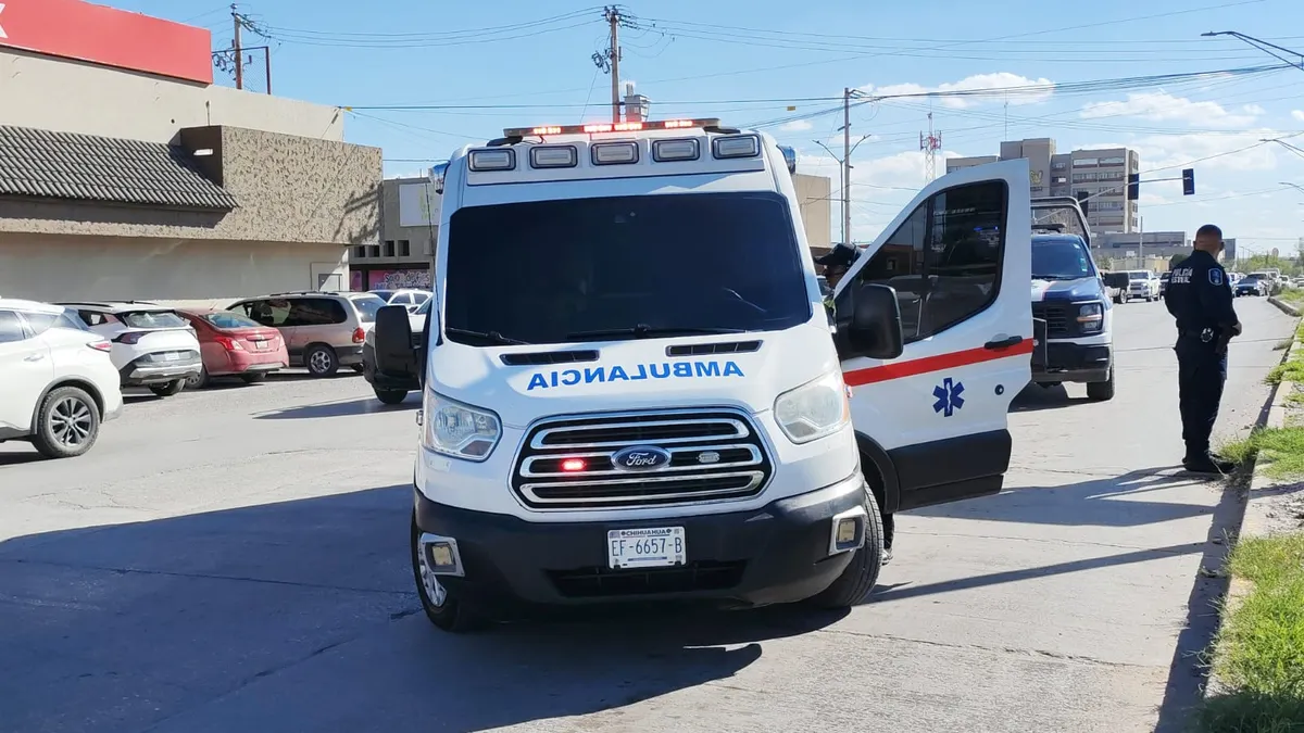 Bloquean trabajadores del IMSS 35 cruce en protesta por salario e insumos