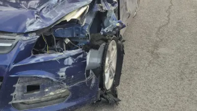Vuelca camioneta en la Talamás; el responsable se da a la fuga