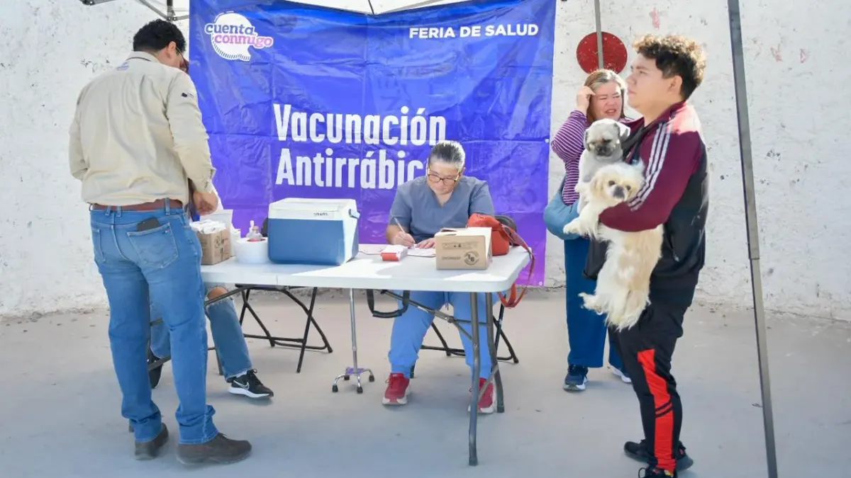 Realizan jornada de vacunación antirrábica en varios puntos de Juárez