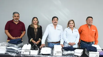 Entregan uniformes escolares a 750 niños de albergues rurales en Chihuahua