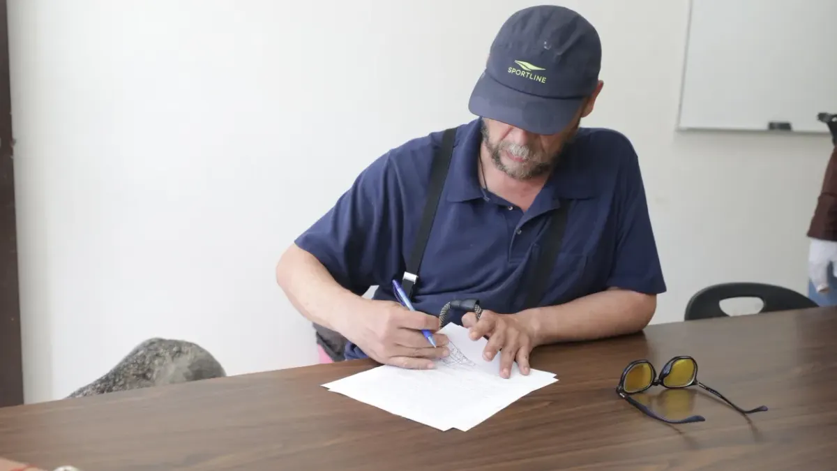 Vuelve Sasha con su dueño tras cumplir protocolo de salud pública