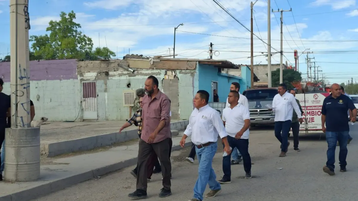 Retira 'Juárez Amanece Limpio' toneladas de basura en colonias del suroriente