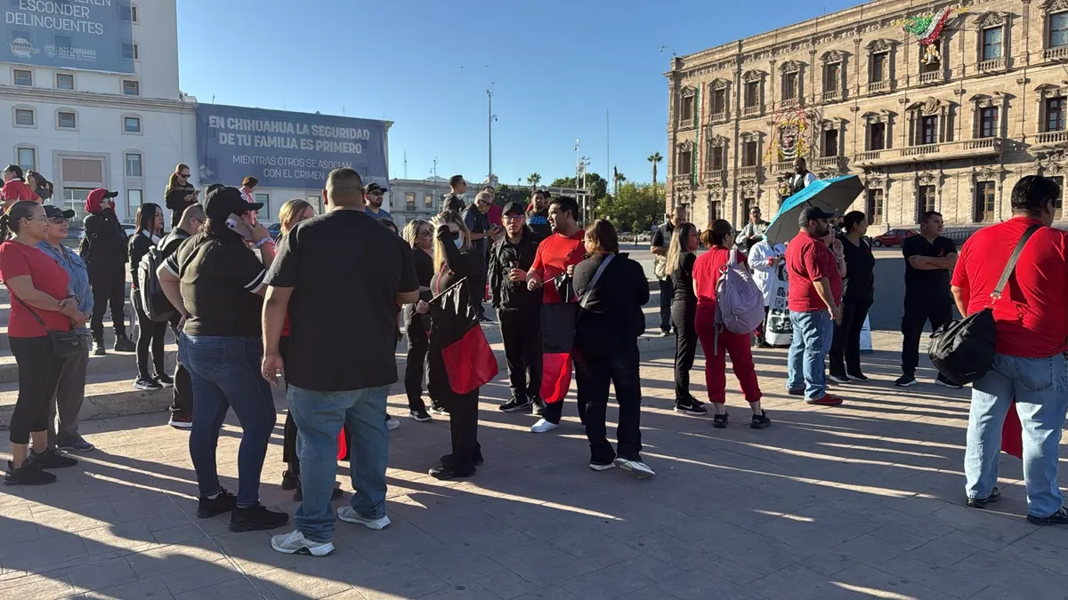 Exigen trabajadores del IMSS mejoras salariales y laborales en Chihuahua