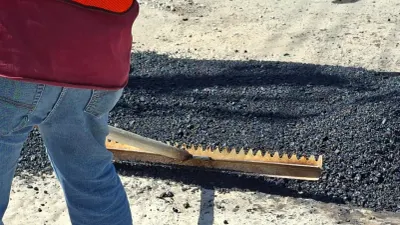Atienden baches en la Galeana para mejorar acceso a escuelas e iglesia