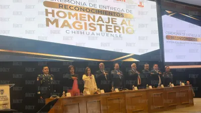 Reconoce Estado a 556 maestros por trayectoria y años de servicio