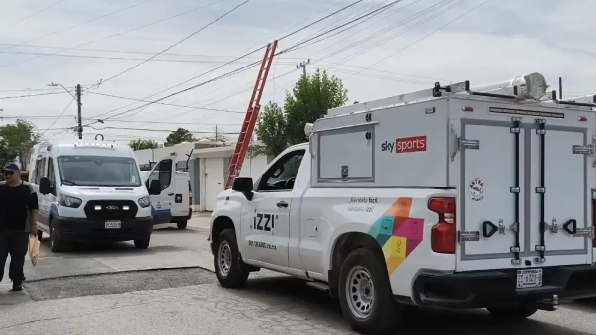 Muere trabajador de Izzi tras caer de poste por descarga eléctrica