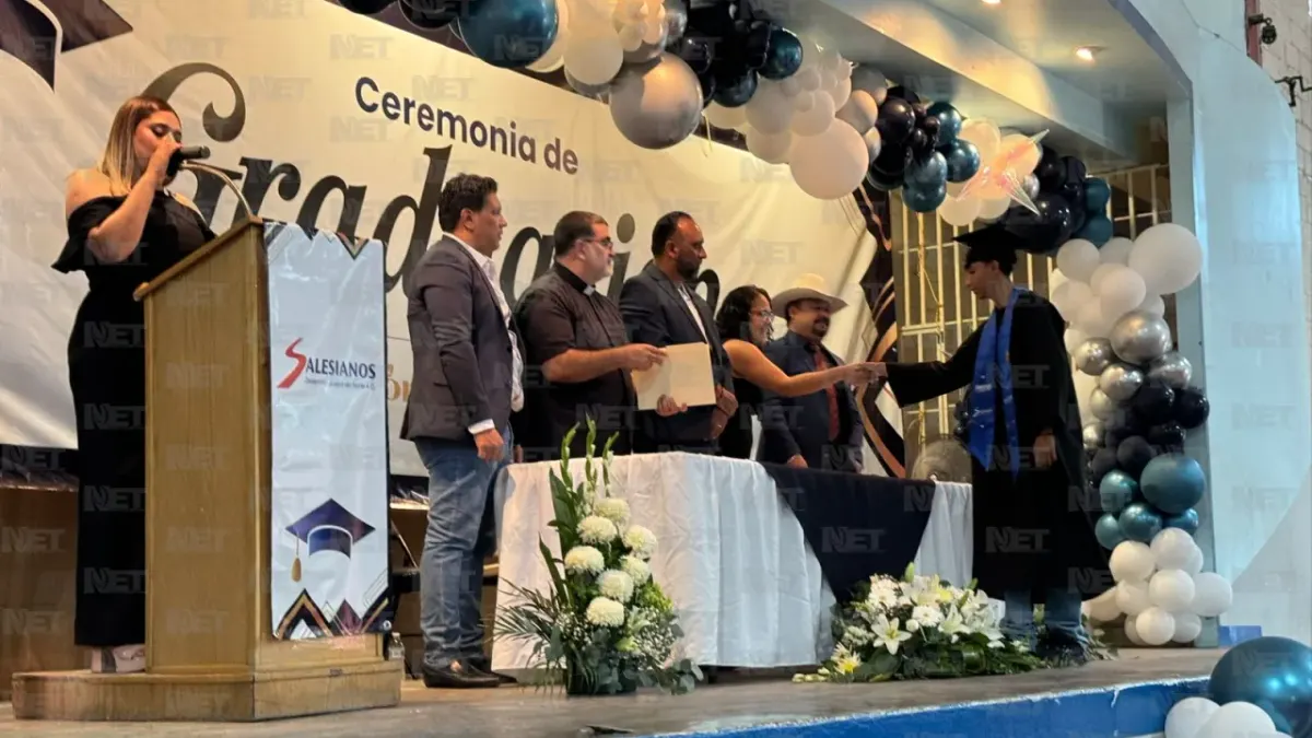 Celebra alcalde graduación de 85 jóvenes en programa 'Vamos por Ellos'