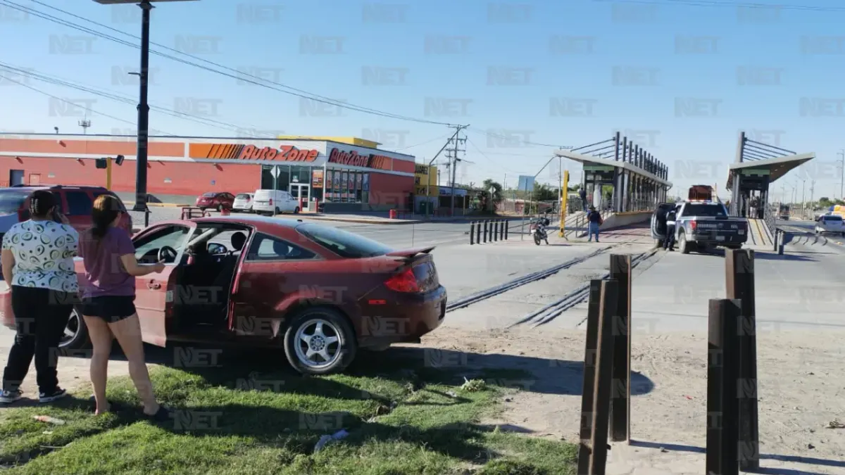 Motociclista repartidor resulta lesionado tras choque en eje vial Juan Gabriel
