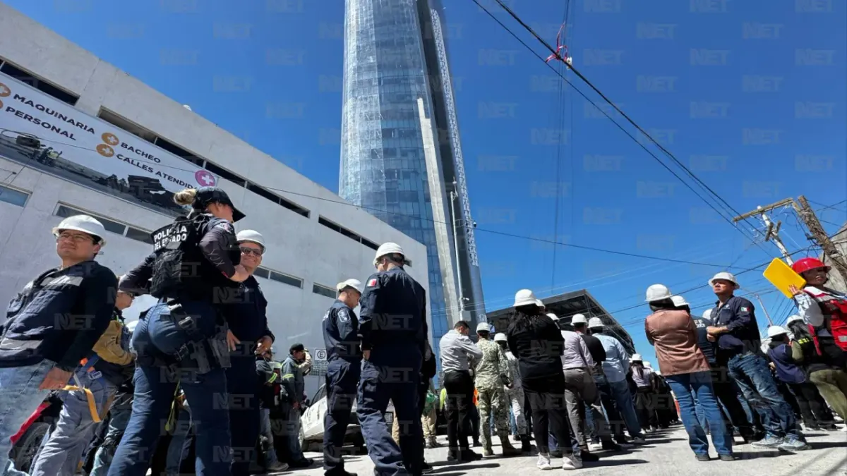 Evacúa Torre Centinela 300 personas en 10 minutos durante simulacro