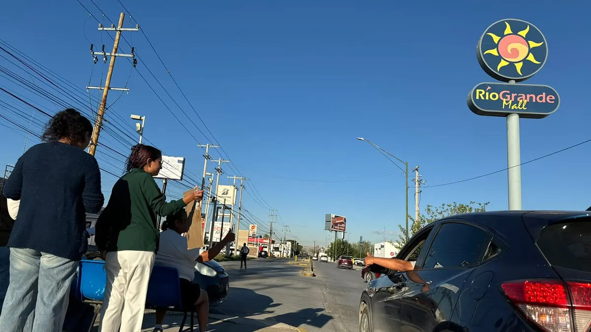 Protesta del IMSS afecta tránsito en la avenida Vicente Guerrero