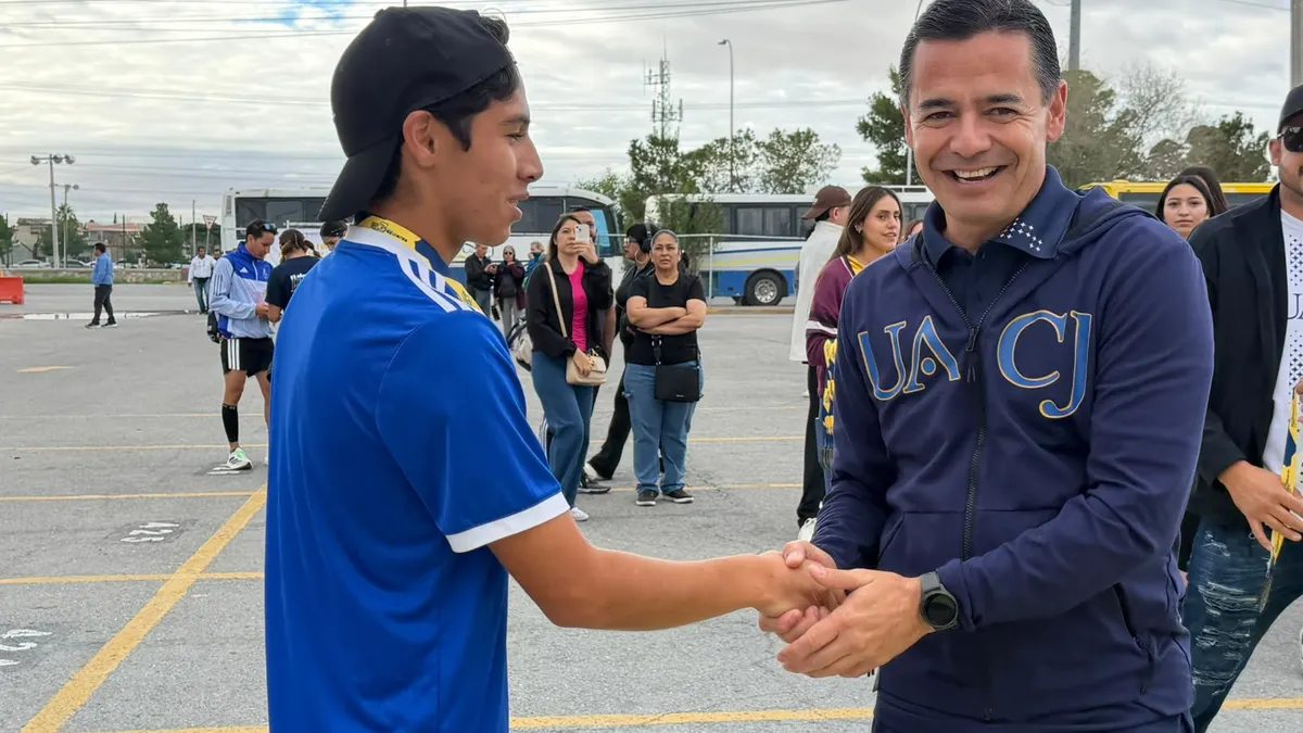 Arranca carrera por el 53 aniversario de la UACJ
