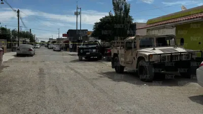 Resguardan camioneta atacada a balazos en colonia Arecas 1