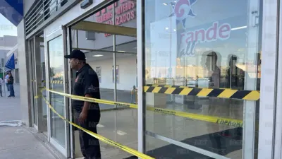 Se registra incendio en Río Grande Mall durante la madrugada; permanece cerrado