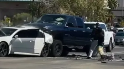Detienen a ebrio que causó choque múltiple en cruce de El Paso