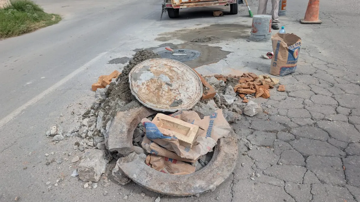 Atiende JMAS reporte de alcantarilla abierta en la Vicente Guerrero