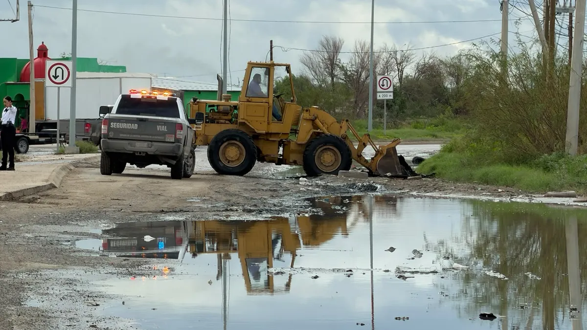 Cierran tramo de carretera Juárez-El Porvenir por riesgo de socavones