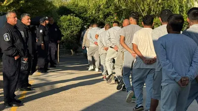 Decomisan 28 armas punzocortantes durante operativo en Cereso 3