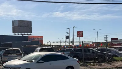 Detienen a hombre que intentó llevarse auto gratis por 'mandato divino' en Juárez