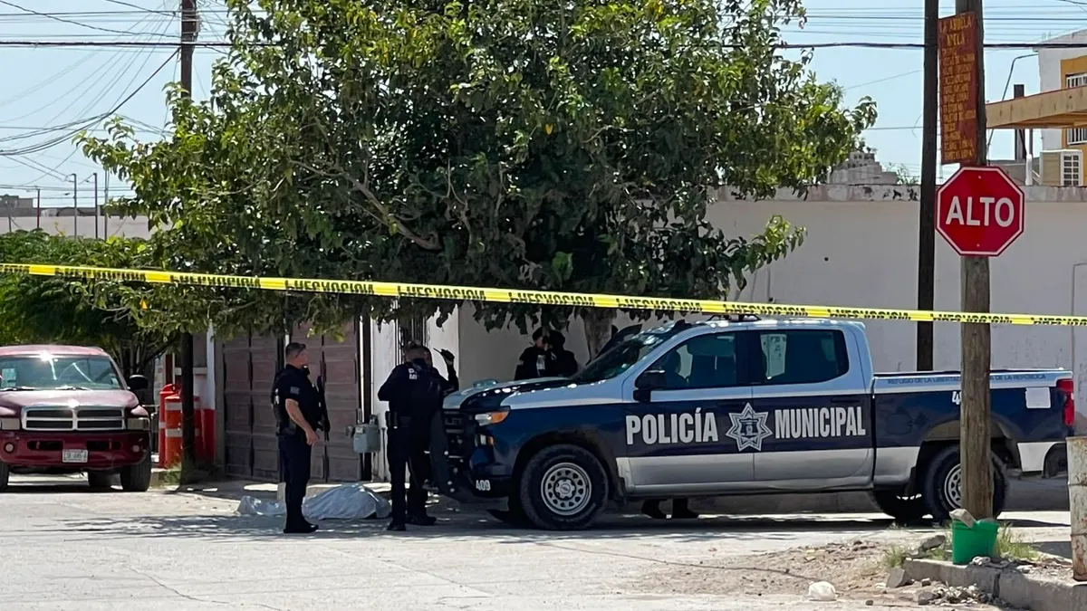 Fallece adulto mayor tras desvanecerse en calles de la colonia Lucio Cabañas