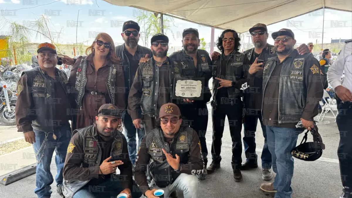 Reparte Seguridad Vial cascos a motociclistas en Juárez