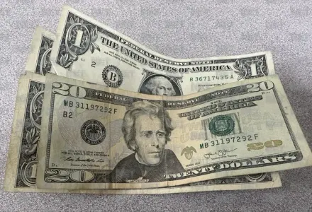 Aumenta cinco centavos el precio del dólar este viernes en Juárez