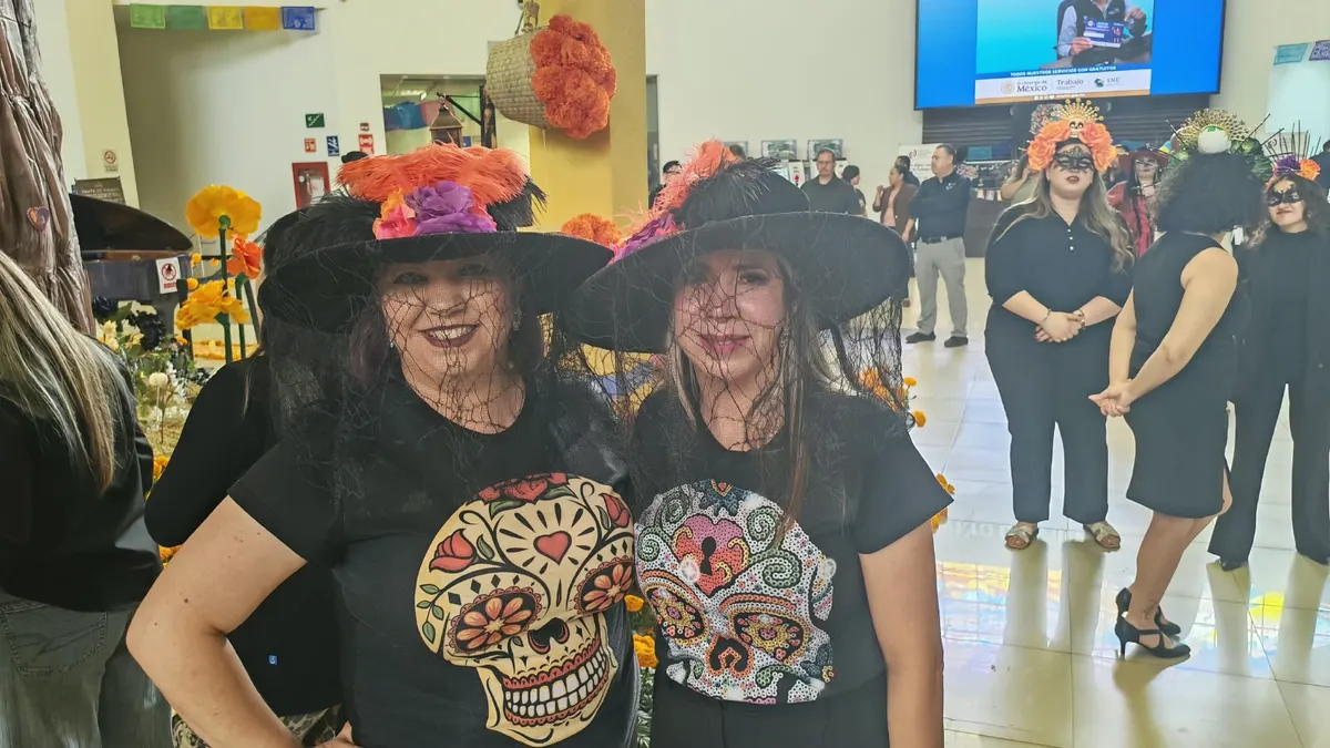 Colocan altar de muertos 'El Jardín de los Recuerdos' en Pueblito Mexicano