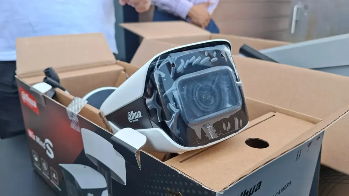 Arranca instalación de semáforos con IA en la López Mateos