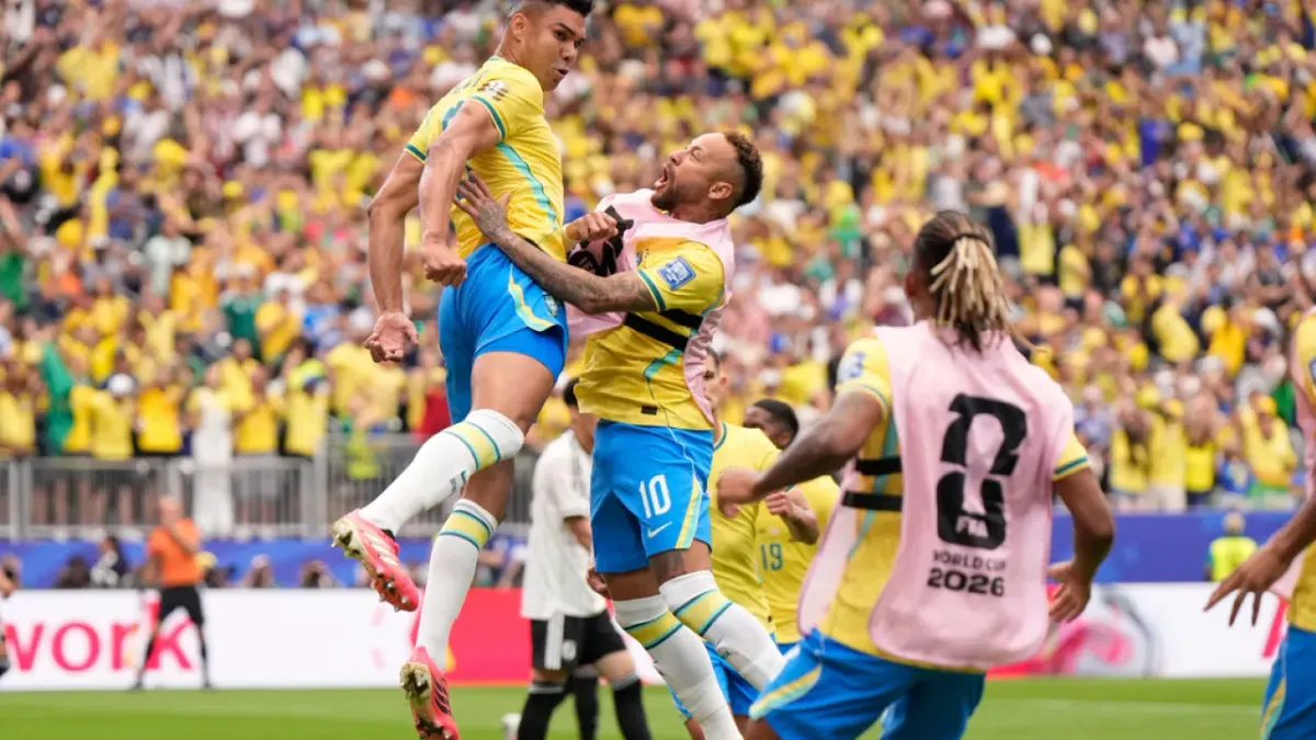 Remonta Brasil y vence a Japón con gol de último minuto
