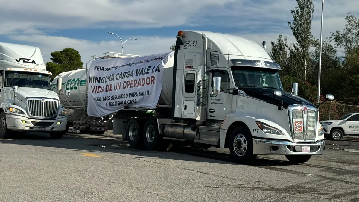 Protestan transportistas en Juárez por asaltos y falta de paraderos seguros