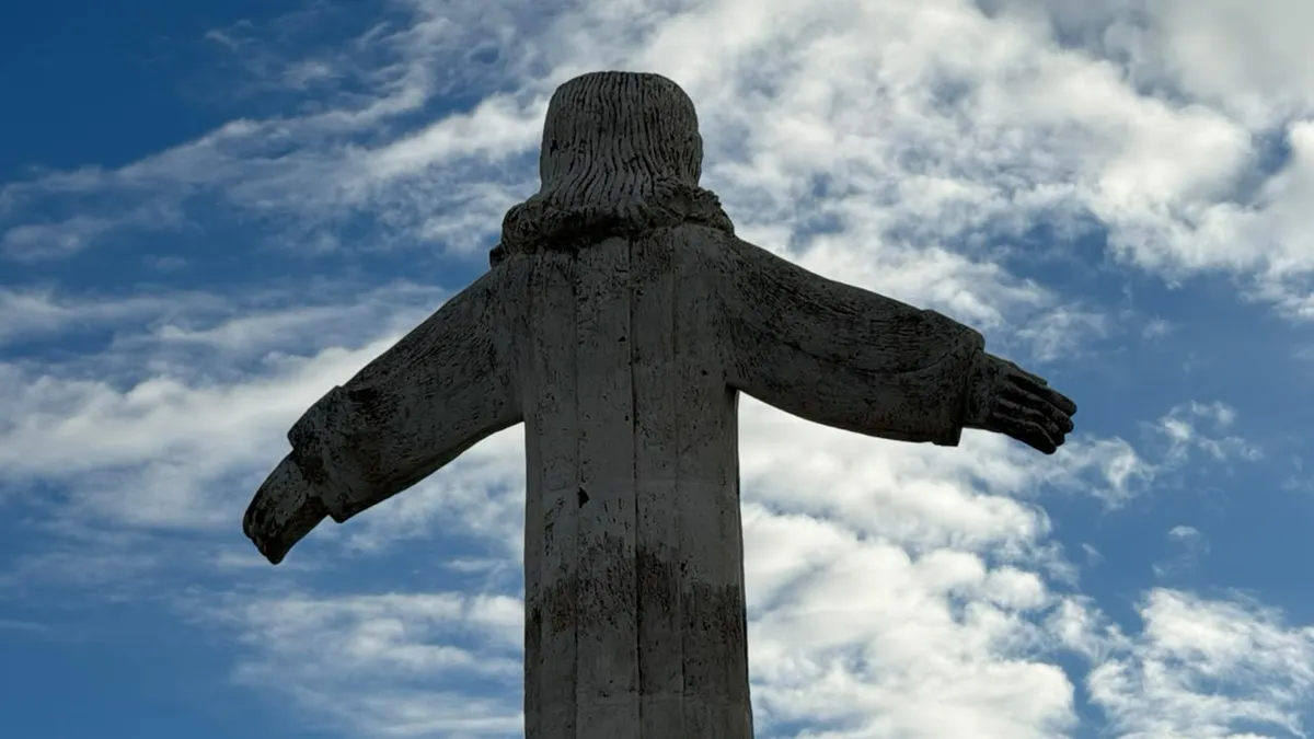 Cristo de Curiel: el guardián que marca la frontera entre la ciudad y el desierto