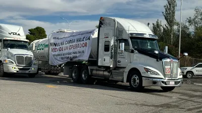 Protestan transportistas en Juárez por asaltos y falta de paraderos seguros