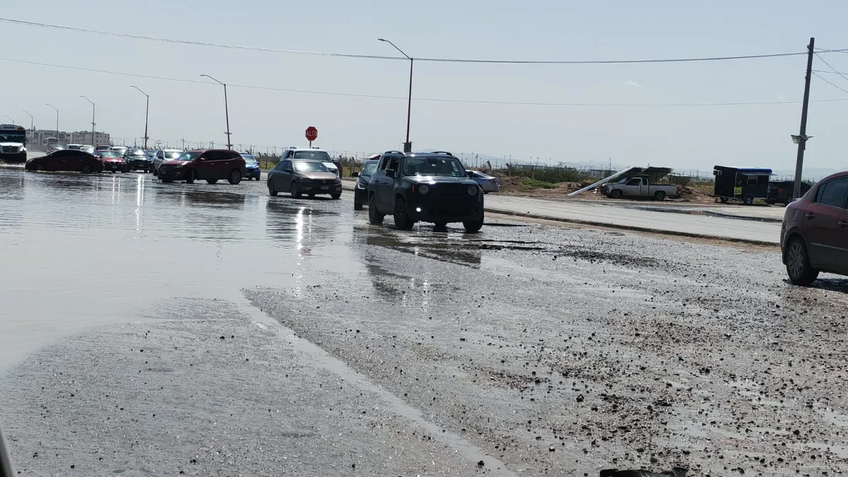 Lluvias destapan hoyancos y complican circulación en la Talamás Camandari