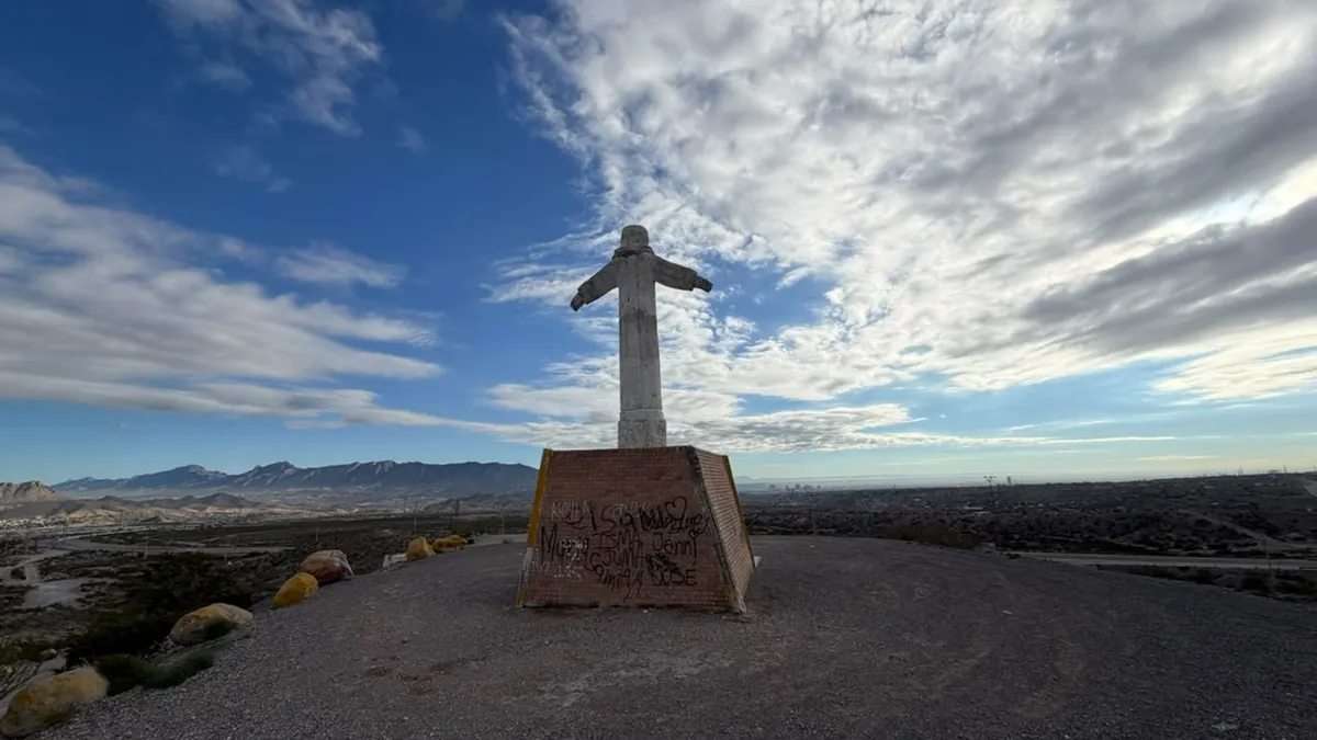 Cristo de Curiel: el guardián que marca la frontera entre la ciudad y el desierto