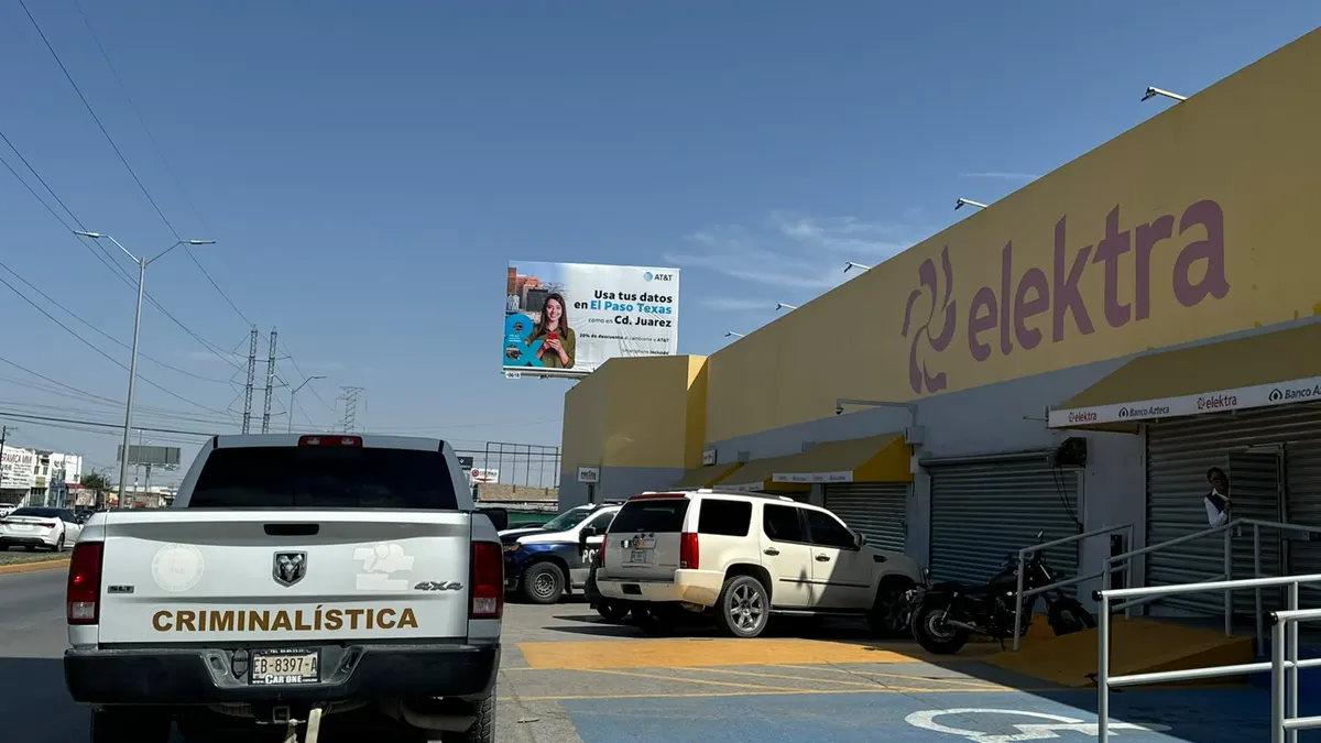 Reportan robo de hasta 450 mil pesos en sucursal Elektra en Las Torres