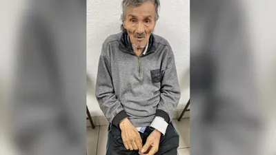 Pide Policía Municipal ayuda para localizar a familiares de adulto mayor extraviado