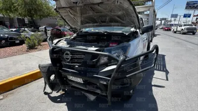 Choque entre Suburban y pickup deja una mujer lesionada en la Tecnológico