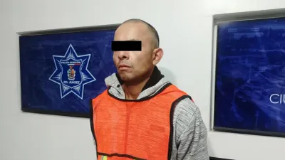Detienen a hombre armado tras persecución en Samalayuca