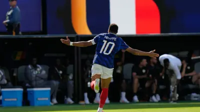 Francia vence a Paraguay y jugará contra Marruecos en cuartos