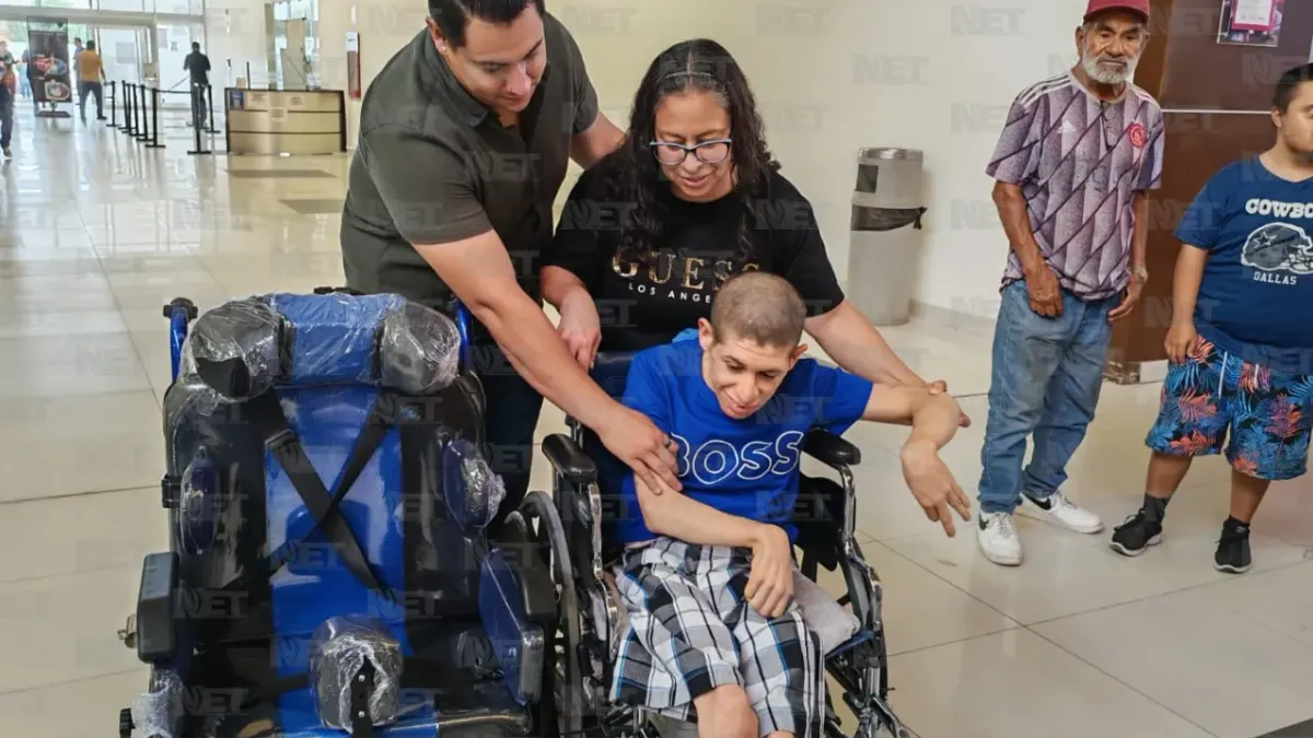Entrega DIF sillas de ruedas y aparatos funcionales en Ciudad Juárez